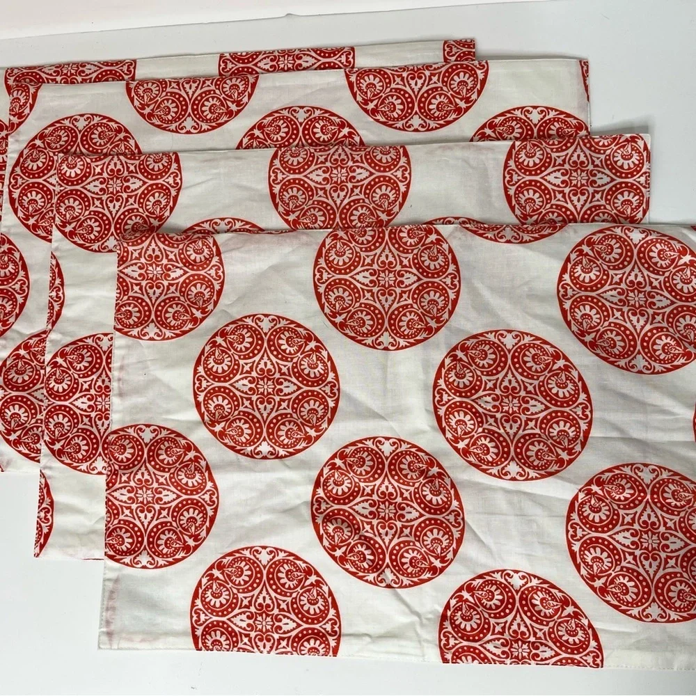 Pottery Barn Gretta Coral/White Set of 4 Placemats Set‎ of 5 Napkins